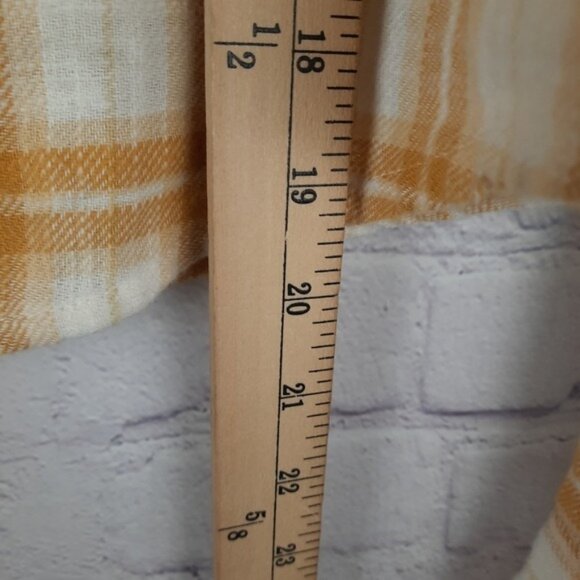 American Eagle Flannel Plaid Semi Cropped Button Down Top - Picture 13 of 13